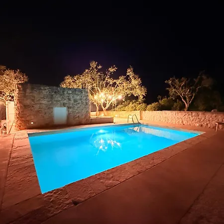 Le Dimore Di Trulli Mandorlo Con Piscina Esclusiva Villa